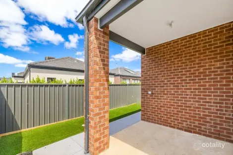 Property photo of 12 Merapi Grove Truganina VIC 3029