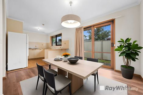 Property photo of 29 Shiraz Crescent Narre Warren VIC 3805