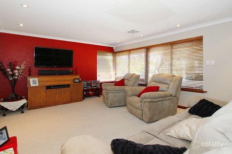 Property photo of 3 Pries Place Kelmscott WA 6111