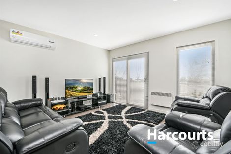 Property photo of 13 Jockey Lane Cranbourne VIC 3977