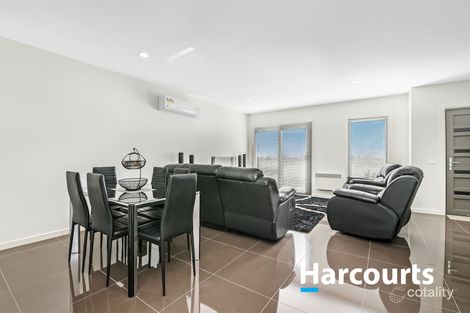 Property photo of 13 Jockey Lane Cranbourne VIC 3977