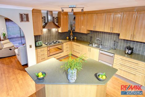 8 De Grey Ct, Heathridge, WA 6027