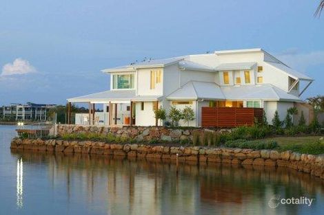 36 Stillwater Dr, Twin Waters, QLD 4564