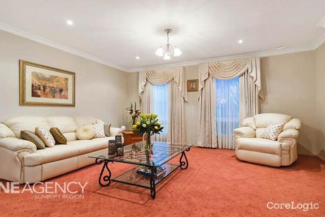 Property photo of 28 Citriodora Circuit Sunbury VIC 3429