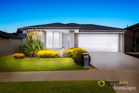 Property photo of 3 Quattro Avenue Cranbourne East VIC 3977