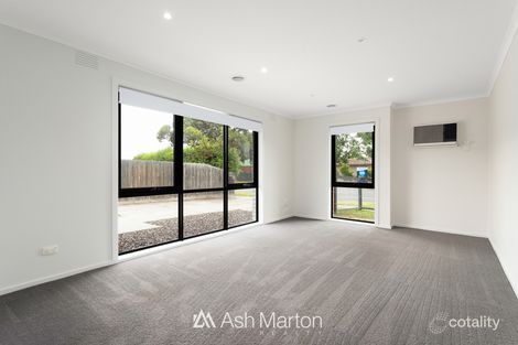 Property photo of 50 Lyrebird Drive Carrum Downs VIC 3201