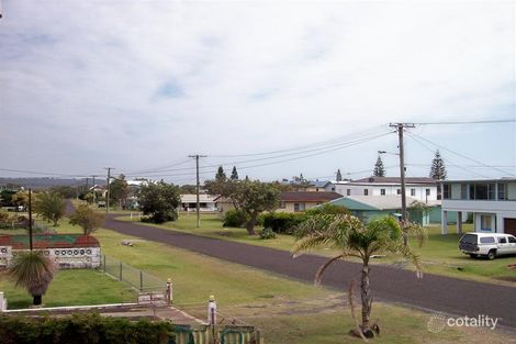 Property photo of 34 Honeysuckle Street Brooms Head NSW 2463