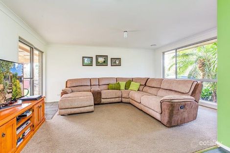 Property photo of 13 Windward Close Woodrising NSW 2284
