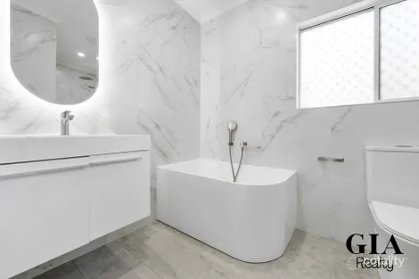 Property photo of 6 Tallara Place Busby NSW 2168