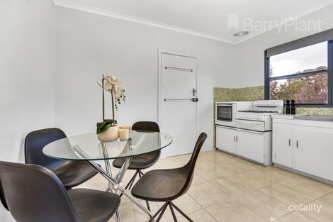 Property photo of 8 Kerang Avenue Reservoir VIC 3073