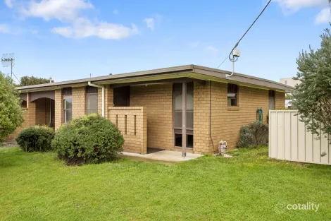 1/11 Mckenzie St, Cobden, VIC 3266