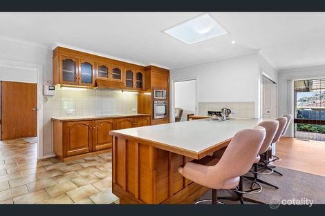 Property photo of 17 Allendale Crescent Wheelers Hill VIC 3150