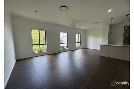 Property photo of 4/2 Carnarvon Court Oxenford QLD 4210