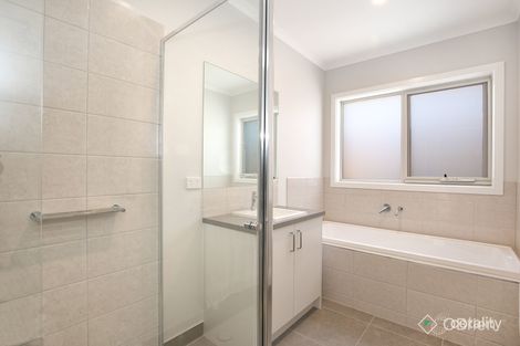 Property photo of 2A Sullivan Drive Somerville VIC 3912