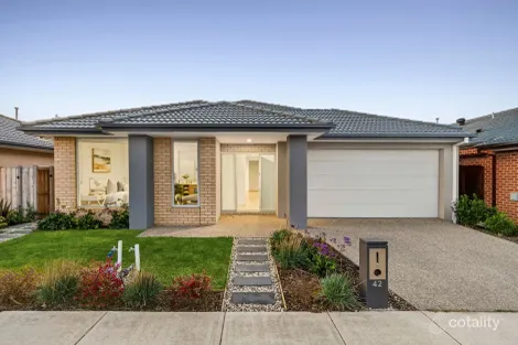 Property photo of 42 Fleurieu Circuit Armstrong Creek VIC 3217