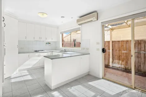 Property photo of 1/16 Vines Road Hamlyn Heights VIC 3215