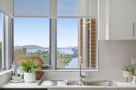 Property photo of 21/10-12 Batley Street West Gosford NSW 2250