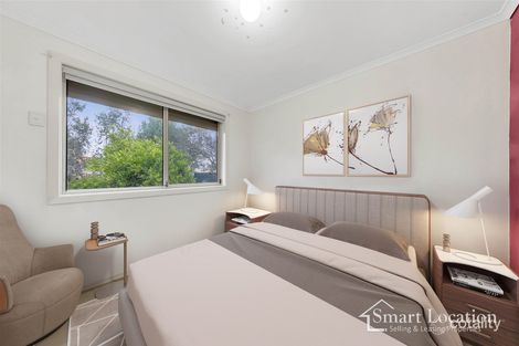 Property photo of 68 Ravenhill Boulevard Roxburgh Park VIC 3064