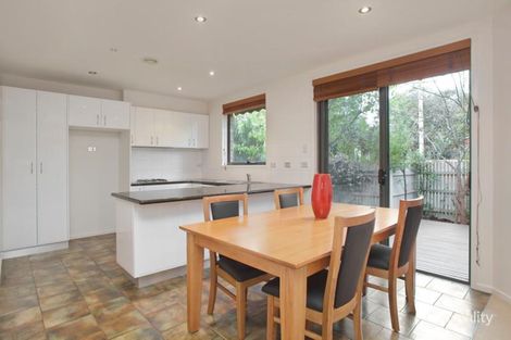 Property photo of 2D Pakenham Street Blackburn VIC 3130
