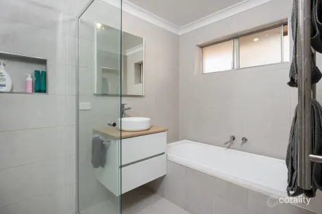 Property photo of 14 Main Street Lake Albert NSW 2650