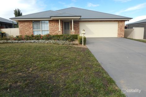 Property photo of 84 William Maker Drive Orange NSW 2800