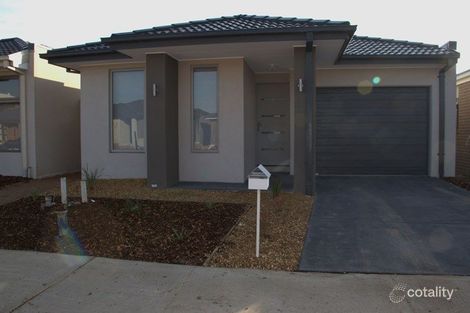 19 Guernsey St, Clyde North, VIC 3978