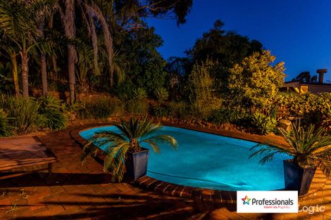 Property photo of 1 Healey Place Gooseberry Hill WA 6076