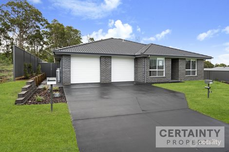 8a Roses Way, Farley, NSW 2320