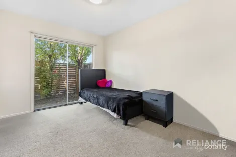 Property photo of 21/5 Thomas Carr Drive Tarneit VIC 3029