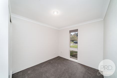 Property photo of 28 Lonergan Place East Wagga Wagga NSW 2650