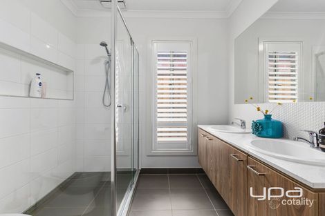 Property photo of 26 Oliver Way Maddingley VIC 3340