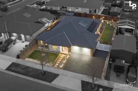 Property photo of 14 Cinnamon Street Drouin VIC 3818