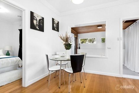 Property photo of 16 Oakbank Grove Pascoe Vale VIC 3044