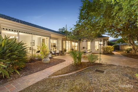 Property photo of 2 Bishop Court Mount Waverley VIC 3149