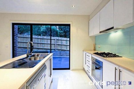 Property photo of 2/4 Harkaway Road Berwick VIC 3806