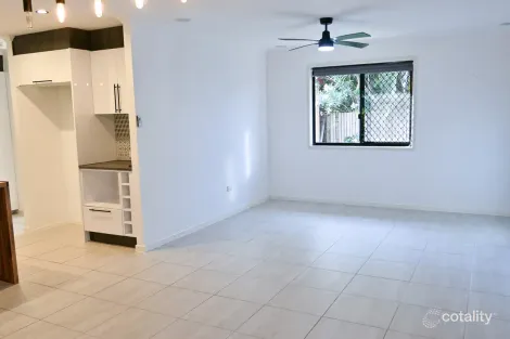 Property photo of 9 Aqualine Court Bargara QLD 4670