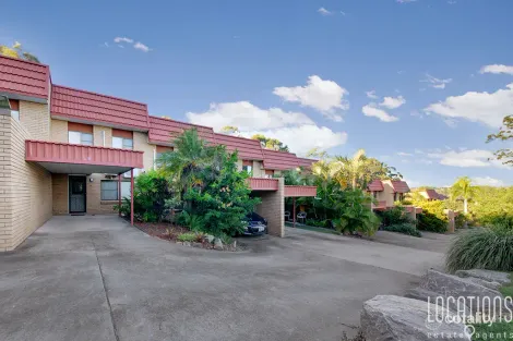 Property photo of 2/8 Nothling Street New Auckland QLD 4680