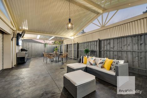 Property photo of 14 Barclay Close Gladstone Park VIC 3043