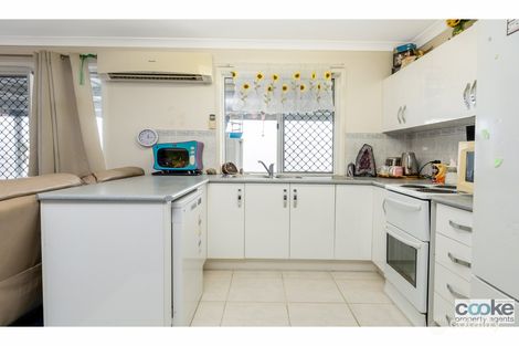 Property photo of 34 Peppermint Drive Kawana QLD 4701