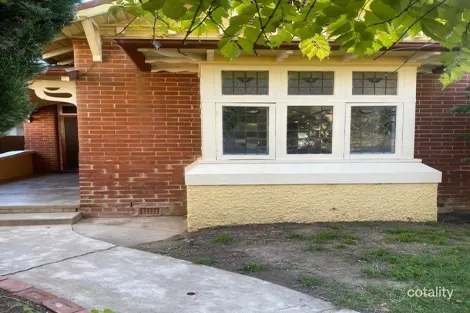 84 Thorne St, Wagga Wagga, NSW 2650