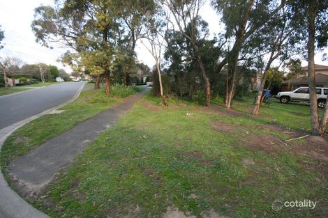 Property photo of 7 Lakeside Crescent Croydon Hills VIC 3136