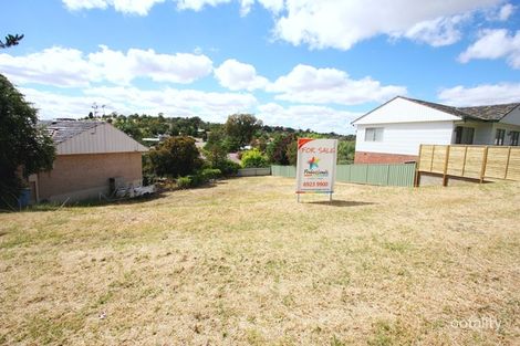 7 Warrawong St, Kooringal, NSW 2650