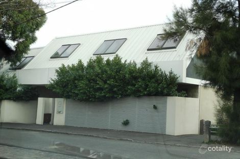 Property photo of 9 Cairncross Lane Kensington VIC 3031