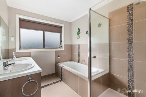 Property photo of 14 Francis Court Kilmore VIC 3764
