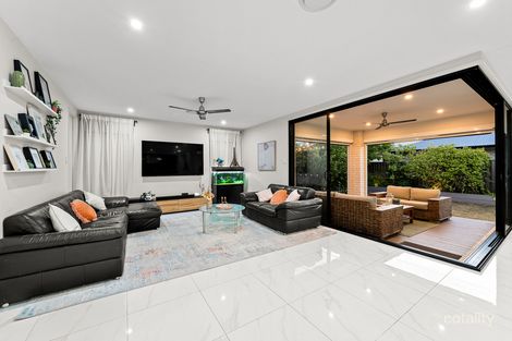 Property photo of 9 Pipet Crescent Pallara QLD 4110