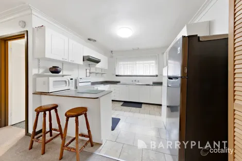 Property photo of 2 Harmon Avenue St Albans VIC 3021