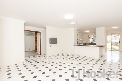 6 Chennile Vsta, Halls Head, WA 6210