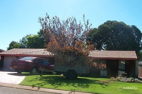 Property photo of 38 Grenadier Drive Thornlie WA 6108