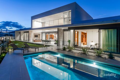 2205 The Parkway, Hope Island, QLD 4212