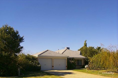 8 Florida Rd, Safety Bay, WA 6169